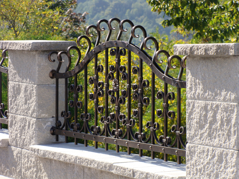 Dvoriščna ograja 14