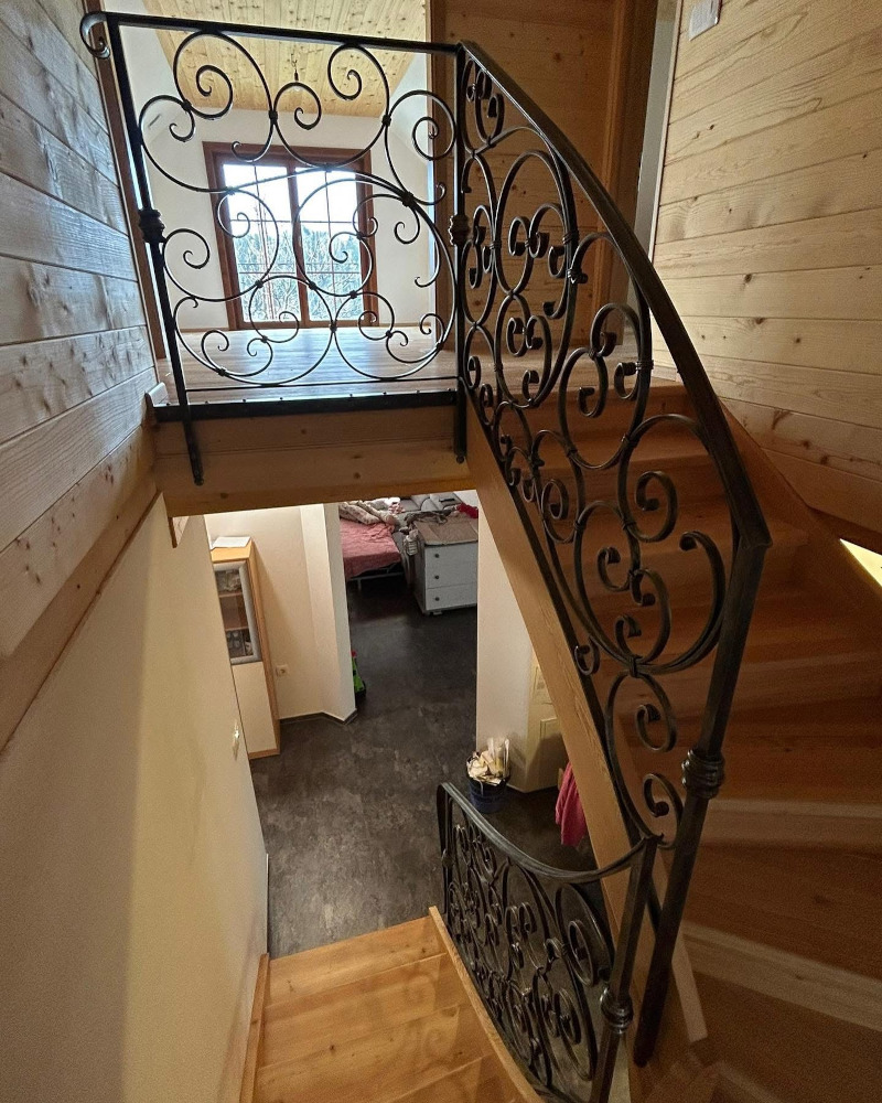 Stopniščna ograja 12