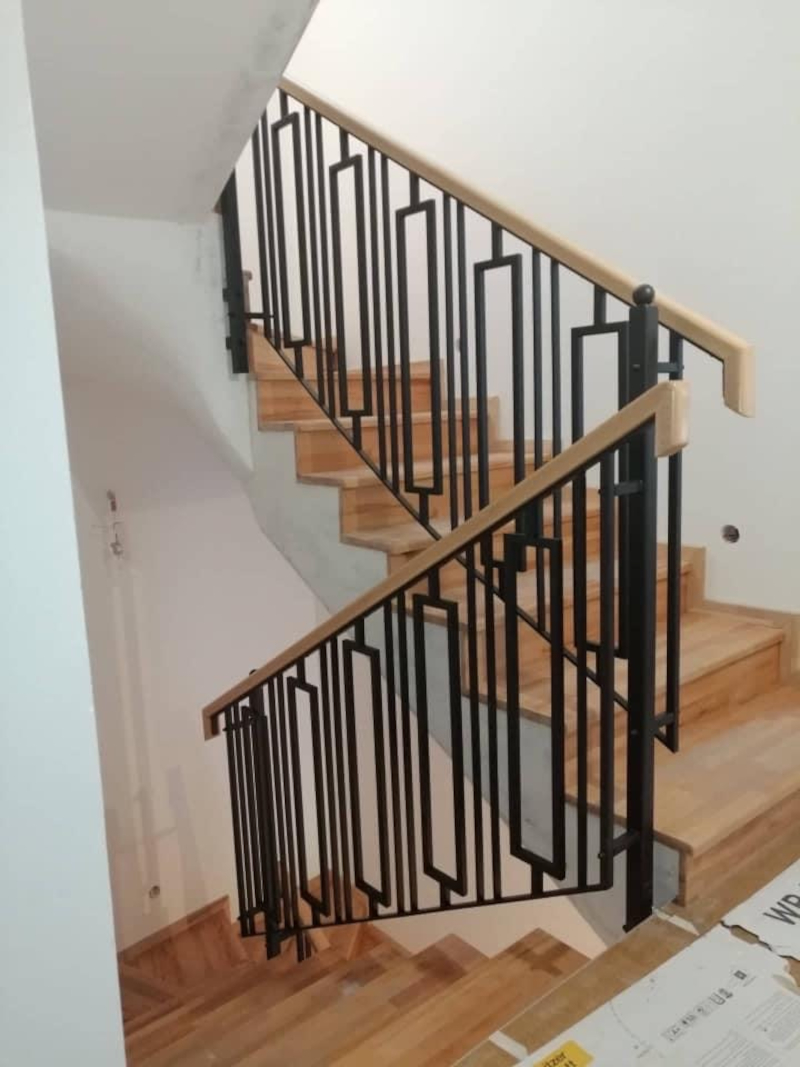 Stopniščna ograja 3