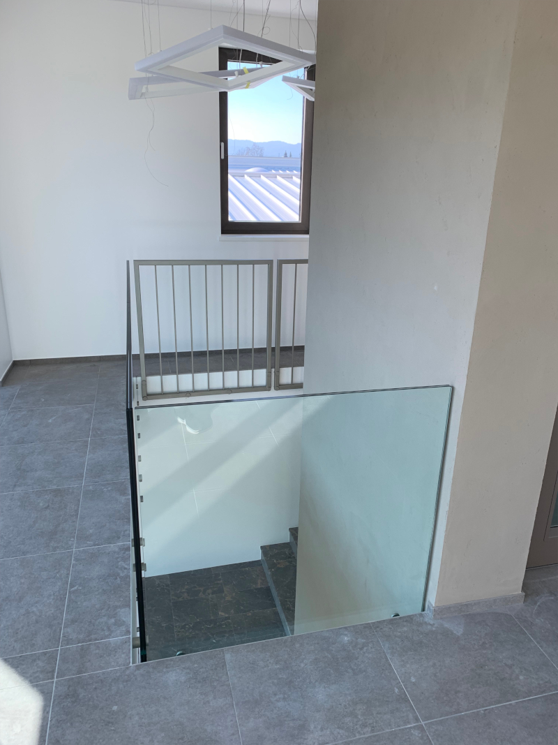 Stopniščna ograja 6